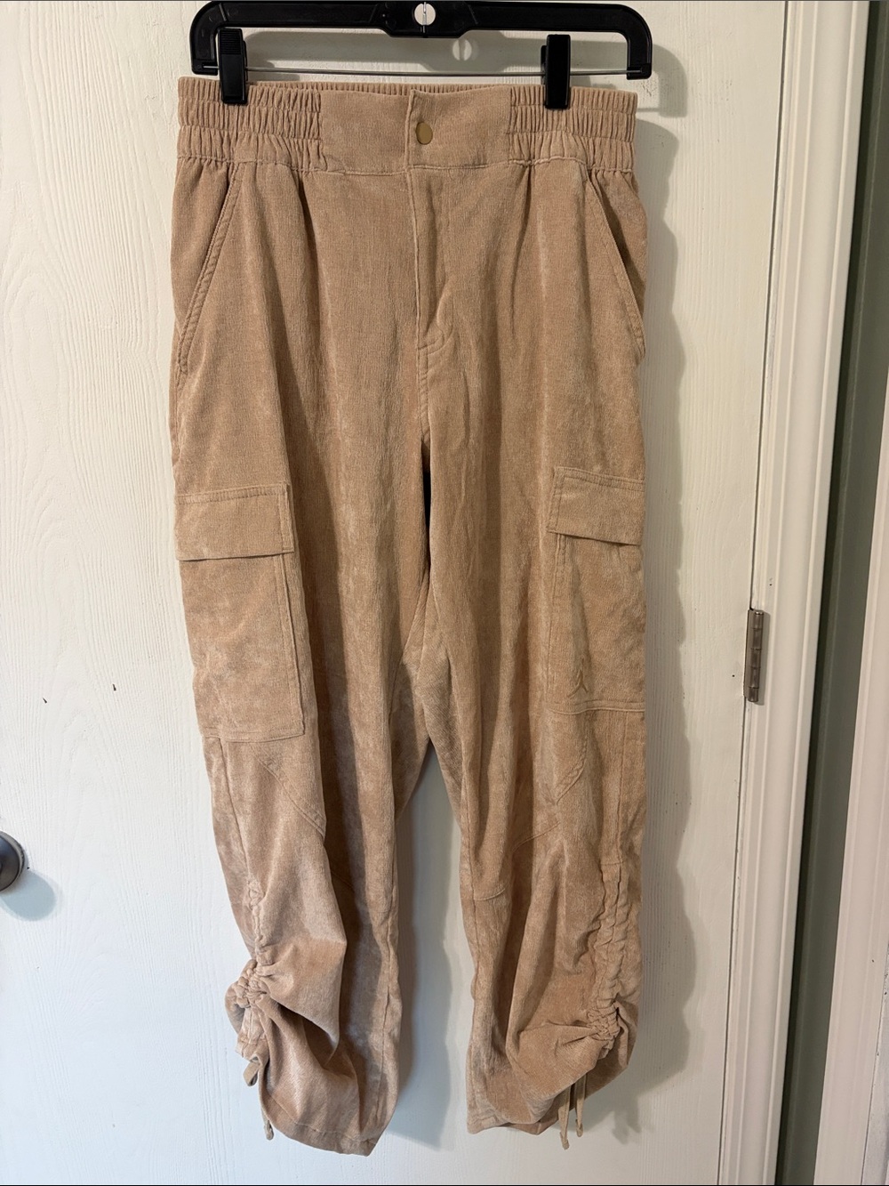 NWOT Nike Air Jordan Women’s Corduroy Chicago Trousers Desert Size Medium - Picture 5 of 15